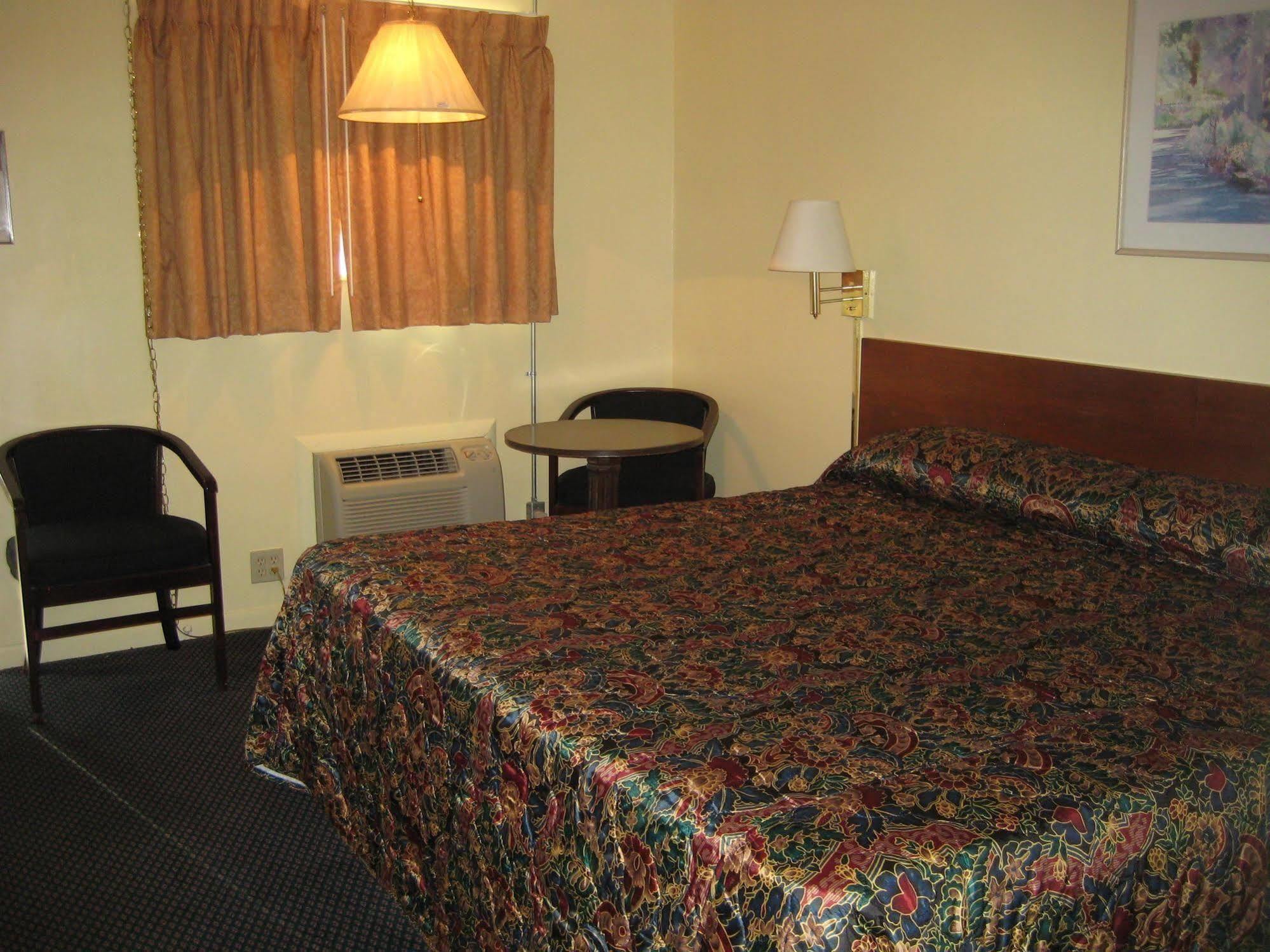 Guest House Motel Chanute Exterior foto