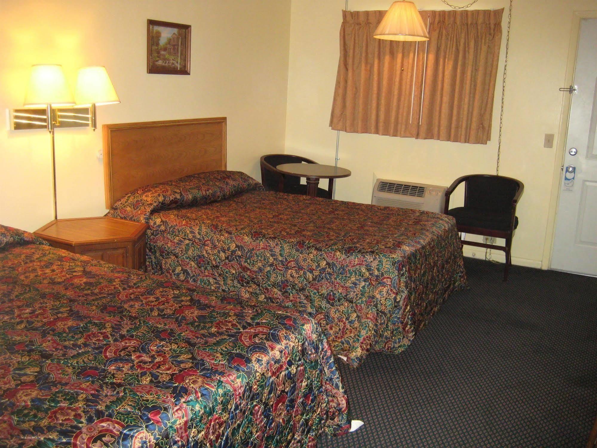 Guest House Motel Chanute Exterior foto